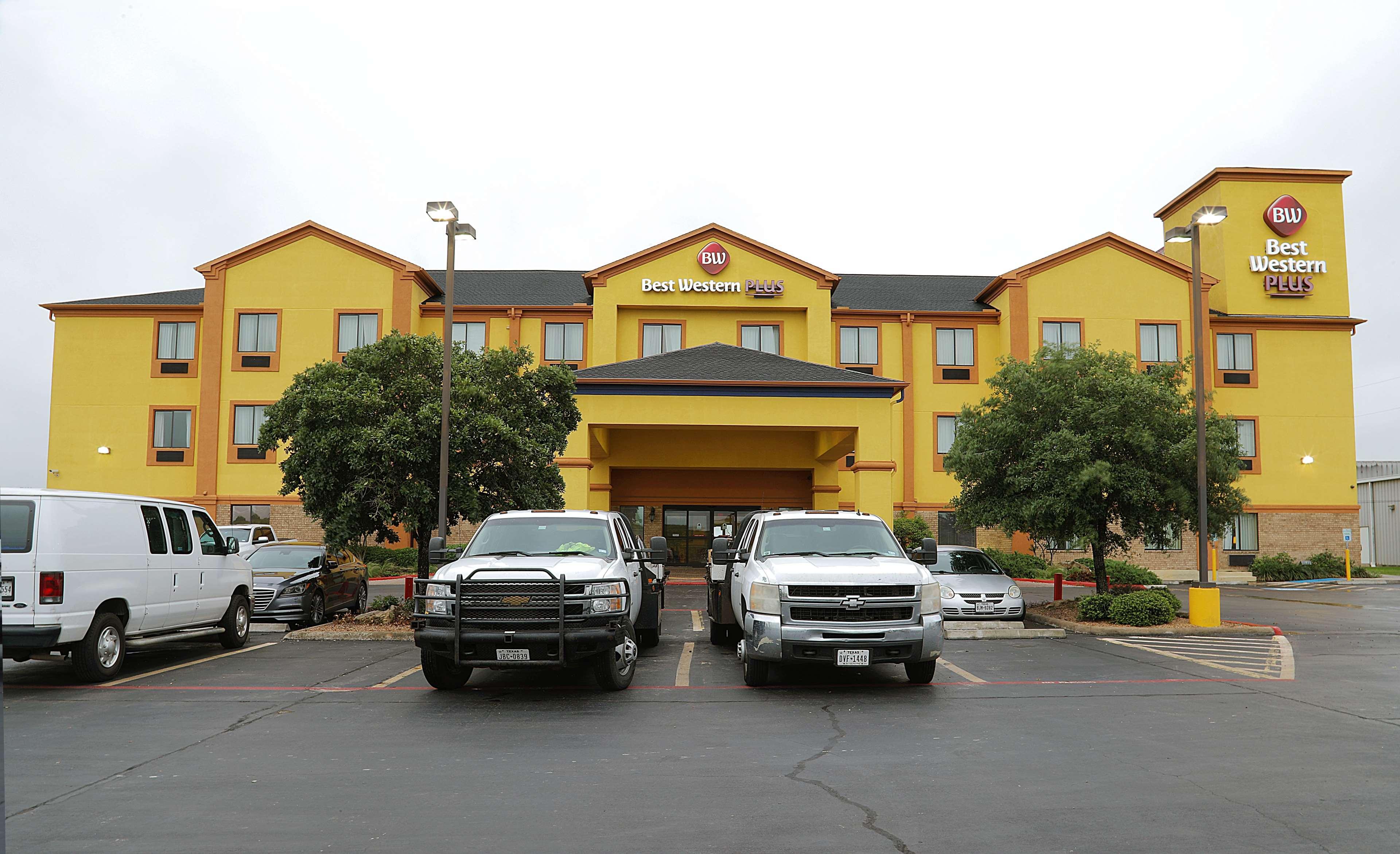 Best Western Plus Schulenburg Inn & Suites Exteriör bild