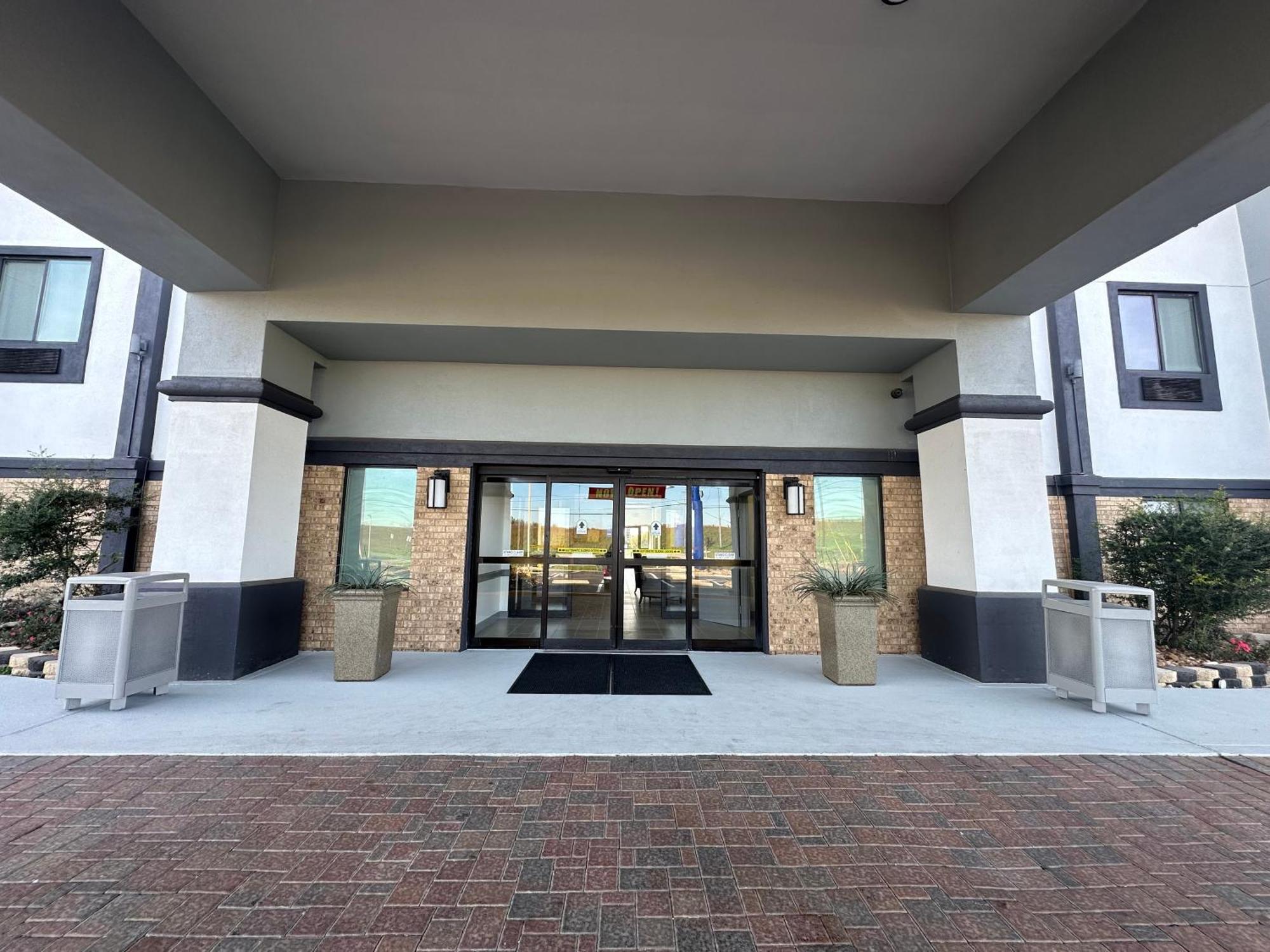Best Western Plus Schulenburg Inn & Suites Exteriör bild